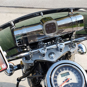Haut-parleur de <span class=keywords><strong>moto</strong></span> étanche à quatre canaux AOVEISE de luxe, <span class=keywords><strong>3</strong></span> couleurs, lecteur de musique FM MP3, modèle audio stéréo MT555, service OEM - Product Image 2