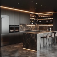 Kabinet Dapur Kayu Solid Modular Modern Kelas Atas dengan Area Kerja di Pulau Dapur, Penyimpanan Dinding Penuh, Backsplash, Keran, dan Laci Geser