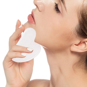 Outil de massage facial en jade blanc naturel de haute qualité, 100 % naturel, en forme de cœur, certifié CE, OEM/ODM, gravure de logo personnalisée, pour la maison - Product Image 3