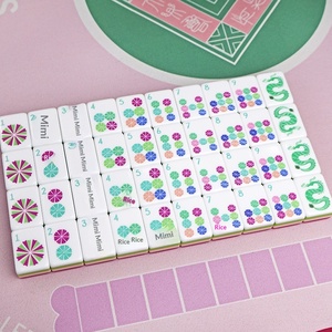 Juego de Mahjong Acrílico Rojo Rosa Americano, Marca de Alta Gama, con Bolsa de Almacenamiento para Regalo, Estilo Juegos de Cartas de Ajedrez, Hecho en Jiangsu, Sin Estilo - Product Image 4