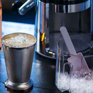 Mini tritaghiaccio per uso domestico frantoio cono di neve portatile manuale frantumazione macchina per il ghiaccio frullato macchina trituratore per blocchi di ghiaccio - Product Image 3