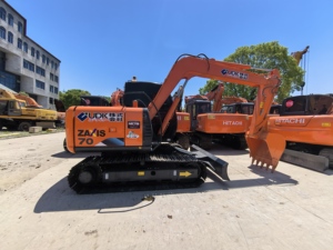 รถขุดไฮดรอลิกแบบตีนตะขาบ HITACHI Zx70 มือสอง สภาพดี ขายรถขุดมือสอง Hitachi 70 - Product Image 1