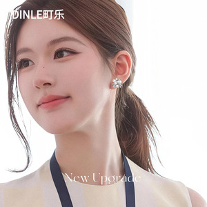 ต่างหูมุกประดับเพชรซิร์คอนเงินแท้ S925 ดีไซน์ดอกไม้ สำหรับใส่ทุกวัน - Product Image 2