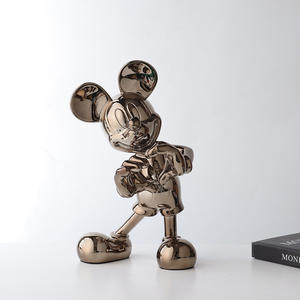 Dibujos animados de moda Mickey Mouse jugando <span class=keywords><strong>TV</strong></span> artesanías de resina para la habitación de los niños adornos para el salón plástico reforzado con fibra - Product Image 3