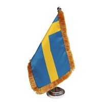 Drapeau de bureau personnalisé pour la célébration du 6 juin en Europe, motif suédois à franges, idéal pour les conférences diplomatiques et la décoration de table.