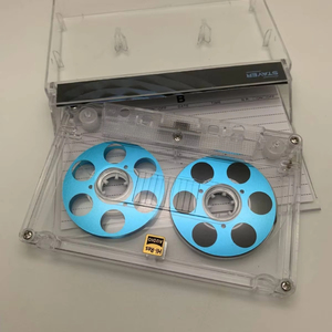 Cassette audio vierge rétro vintage avec embouts métalliques et boîtier transparent pour l'enregistrement musical DIY et un cadeau audio nostalgique - Product Image 5