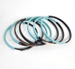 Minh Giang Craft Vietnam, Brazalete de Cuerno de Búfalo Natural Hecho a Mano por Artesanos, Joyería de Arte Tradicional Vietnamita - Product Image 4