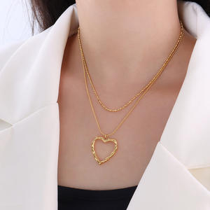 Collier pendentif double chaîne en acier inoxydable plaqué or 18 carats pour femmes en forme de cœur en bambou pour les cadeaux de fête - Product Image 4