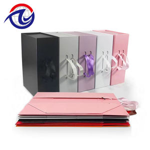 Caja de papel de cartón plegable al por mayor caja de regalo de <span class=keywords><strong>ropa</strong></span> magnética rígida impresa en colores respetuosa con el medio ambiente personalizada con cinta - Product Image 3
