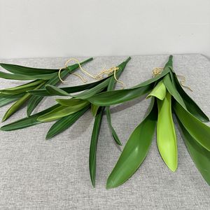 Hojas de orquídea Cymbidium Meng Jie, planta artificial, hojas con bordes blancos para el hogar, sala de estar, arreglos florales - Product Image 3