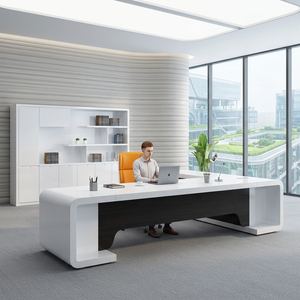 Bureau de direction de luxe en forme de L, table de bureau pour manager avec vernis brillant, fabrication sur mesure ODM / OEM pour espace de bureau moderne - Product Image 2