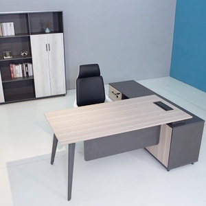 Bureau de direction de luxe haut de gamme en bois massif avec meuble d'appoint en L, table de PDG, bureau de direction en bois de luxe - Product Image 1