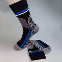 Logo personnalisé Chaussettes de sport en fibre élastique Chaussettes de randonnée imperméables pour hommes