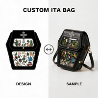 Bolso Bandolera Ita Lolita con Diseño Gótico Personalizado al por Mayor, en Forma de Ataúd, con Múltiples Ventanas para Exhibición de Insignias, Estética Oscura