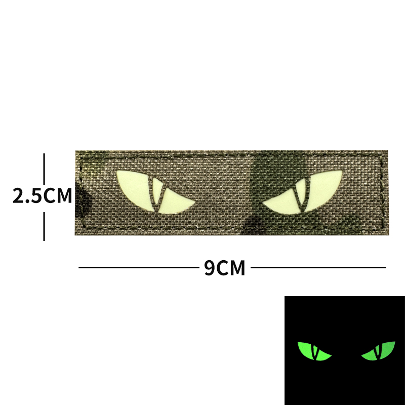 Occhi di gatto: occhi luminosi con base multicolore