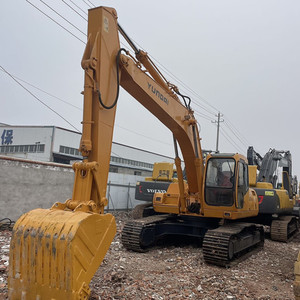 รถขุดไฮดรอลิกฮุนได 220LC มือสอง ชั่วโมงการใช้งานน้อย ประสิทธิภาพสูง เครื่องจักรก่อสร้างขนาดกลาง มีสินค้าในสต็อก - Product Image 2