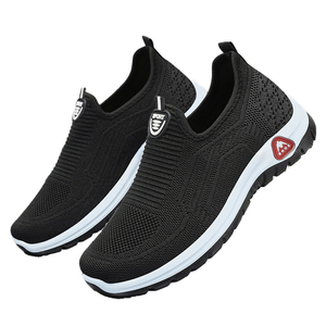 Scarpe da uomo slip-on in tessuto stile Pechino antico, senza lacci, antiscivolo, traspiranti, leggere, casual, sportive, primaverili, per il commercio transfrontaliero - Product Image 1