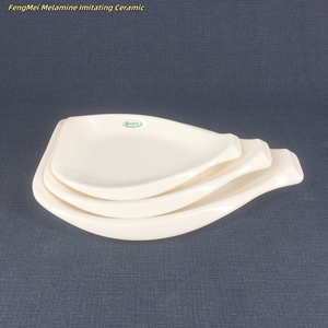 <span class=keywords><strong>Assiette</strong></span> en mélamine moderne écologique en forme de bêche design irrégulier imitant les desserts en céramique vaisselle en plastique - Product Image 3