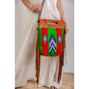 Bolso de hombro de cuero blanco mecanizado a mano de alta calidad a la moda bolso portátil de invierno de estilo bohemio bordado - Product Image 2
