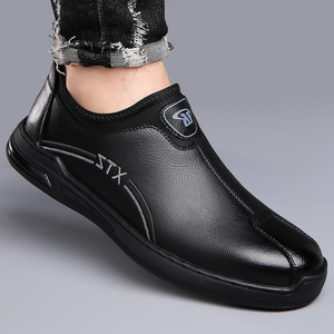 Mocassins en cuir véritable pour hommes Xtz, à bout rond, semelle en caoutchouc souple, chaussures de conduite décontractées pour les pères d'âge moyen - Product Image 3
