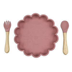 Ensemble d'alimentation pour bébé en silicone au design personnalisé sans BPA sans danger pour bébé bol à dîner pour enfants de qualité alimentaire avec bavoir en silicone - Product Image 3