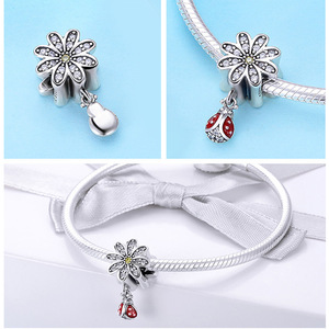 สร้อยข้อมือนำโชค จี้รูปโคลเวอร์ แมลงเต่าทอง ผึ้ง ประดับเพทายสีเขียว สำหรับทุกเพศ เหมาะสำหรับวันครบรอบ ทำเองได้ - Product Image 1
