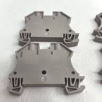 Bloc de bornes traversantes 6mm² 41A 800V à visser sur rail DIN 1020200000