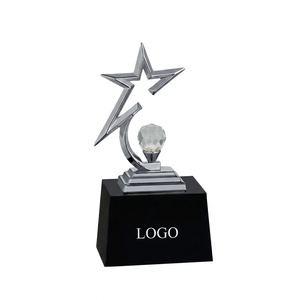 Trofeo Estrella con Base de Bola de Cristal, Modelo 634 de Metal Fundido a Presión, Acabado Plateado Duradero, Grabado e Impresión UV para Deportes y Juegos - Product Image 1
