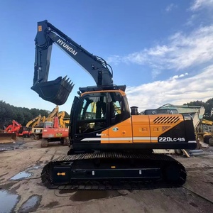 Excavatrice hydraulique sur chenilles Hyundai 220 d'occasion, importée, de haute qualité, presque neuve, pour projets de construction. - Product Image 1