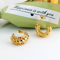 Vente en gros de boucles d'oreilles en perles en forme de U de haute qualité boucle d'oreille torsadée géométrique multicouche bijoux de boucle d'oreille en acier inoxydable pour femme