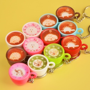 Porte-clés tasse à café latte imprimée UV, modèle simulation caramel macchiato, fausse nourriture, accessoire de décoration pour sac et présentation - Product Image 1