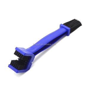 Accessoires de moto pour Honda <span class=keywords><strong>CBR</strong></span> 125R <span class=keywords><strong>CBR</strong></span> <span class=keywords><strong>125</strong></span> <span class=keywords><strong>R</strong></span> <span class=keywords><strong>2005</strong></span> CBR125R Brosse de nettoyage de chaîne Outil de nettoyage de pneus en plastique - Product Image 3