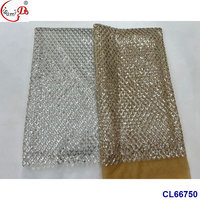 Großhandel Luxus Polyester Satin Big Hole Mesh Gestrickte Pailletten Bestickter Stoff Glänzende Pailletten Benutzer definierte Hochzeit Mädchen