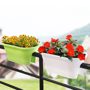 Maceta de barandilla de cubierta <span class=keywords><strong>blanca</strong></span> vertical suspendida con orificios de drenaje para balcón jardín - Product Image 5