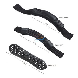 Asa de plástico resistente personalizada para bolsa de transporte de mascotas, ideal para arneses tácticos de perros y equipaje. - Product Image 2