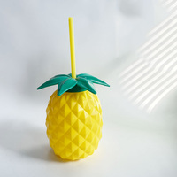 Plastic rietjes 600ml creatieve drinkfles kleurrijke ananas Luau tuinfeest bekers