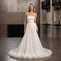Robe de mariée en mousseline champagne à plumes d'autruche, sans bretelles, froncée, taille basse, coupe trapèze, sur mesure, vente en gros