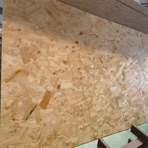 Matériaux en pin ou en peuplier imperméables à prix avantageux, OSB3 <span class=keywords><strong>OSB4</strong></span> pour la construction de murs de maison - Product Image 3