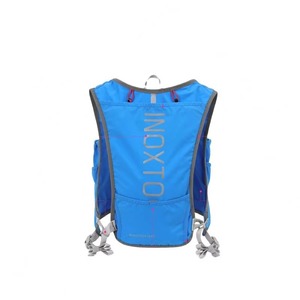 Échantillon gratuit : Gilet de course réfléchissant avec poche poitrine respirante, ceinture ajustable, porte-téléphone et porte-bouteille, idéal pour la course à pied - Product Image 1