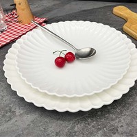 Vaisselle de Luxe en Porcelaine Blanche pour Hôtels et Restaurants, Assiettes Plates Festonnées et Tasse, Service Personnalisé en Céramique, Assiettes et Bols, Ensemble Complet