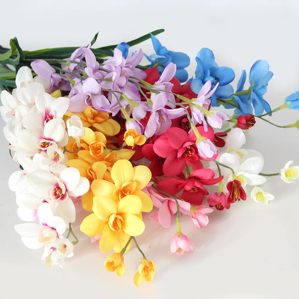 زهور أوركيد الفالينوبسيس الصناعية بالجملة زهور أوركيد فراشة حريرية زهور صناعية باللمس الحقيقي الأزرق والأبيض لديكور المنزل
