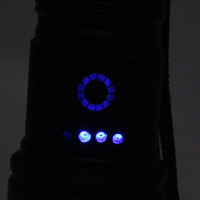 Lampe de poche LED personnalisée industrielle étanche pour l'extérieur tactique de type C en alliage d'aluminium lampe tactile rechargeable au laser blanc