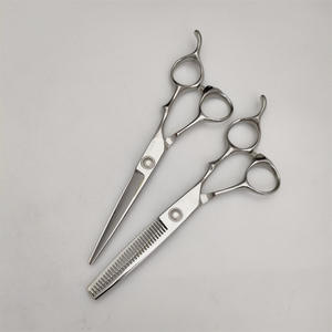 กรรไกรตัดผมซูโจว 9Cr สแตนเลสสตีล 62 มม. สำหรับคนถนัดขวา กรรไกรตัดผมมืออาชีพสำหรับช่างทำผม - Product Image 4