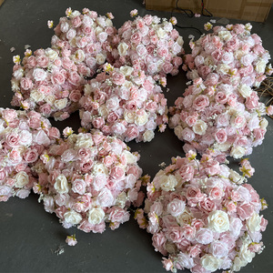 M-FB221 Centro de Mesa de Bola de Flores Artificiales Blancas, Decoración de Bola de Flores de Rosa para Boda, Bola de Flores de 50 60 cm para Arreglos de Boda - Product Image 4