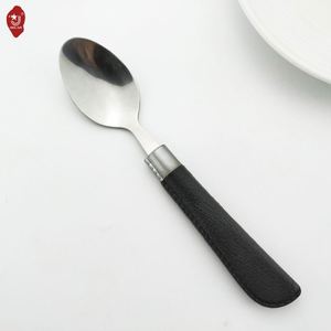Ensemble de couverts en acier inoxydable de luxe moderne noir de haute qualité, 4 pièces - Product Image 5