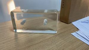 Briques <span class=keywords><strong>de</strong></span> <span class=keywords><strong>verre</strong></span> <span class=keywords><strong>de</strong></span> coulée <span class=keywords><strong>de</strong></span> 50*100*200mm avec trous décoration intérieure blocs <span class=keywords><strong>de</strong></span> <span class=keywords><strong>verre</strong></span> <span class=keywords><strong>de</strong></span> construction <span class=keywords><strong>cloison</strong></span> murale - Product Image 3