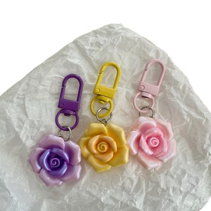 Breloques fleurs de camélia colorées en résine à dos plat, vente directe usine, pour coques de téléphone et porte-clés - Product Image 6
