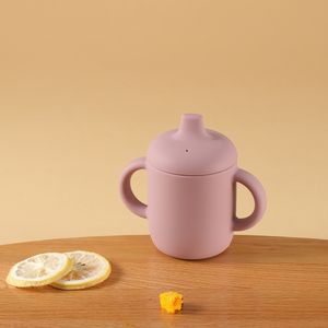 Tasse d'entraînement en silicone pour bébé avec base à ventouse Type de paille imperméable sans BPA Design givré unisexe HUIXUAN - Product Image 1