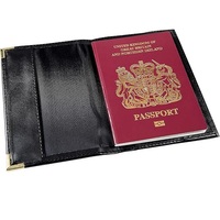 Elegante y Moderno Porta Pasaportes Corto de Piel Sintética con Bloqueo RFID para Pasaportes del Reino Unido y Británicos, con Múltiples Compartimentos para Tarjetas, Forro de Satén, Unisex