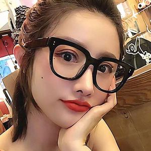 กรอบแว่นตาแฟชั่นย้อนยุคใส รุ่นใหม่ปี 2020 สำหรับทุกเพศ ป้องกันแสงสีฟ้า - Product Image 2